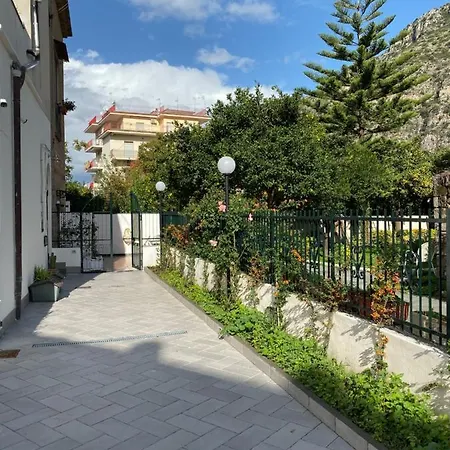 Spring Villa *